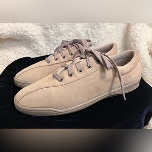 EUC Easy Spirit Women's Tan Beige Lace-Up Sneaker Flats Size 9